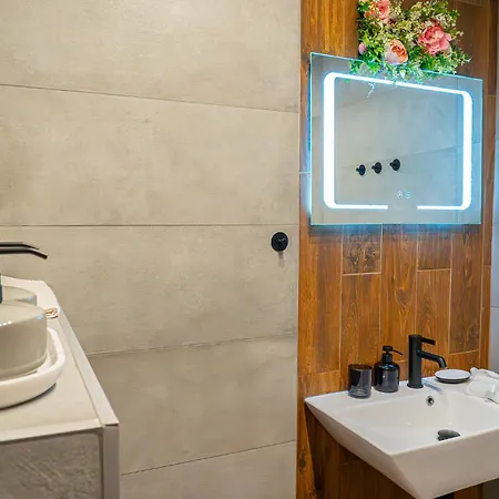 Central Apartments 아파트