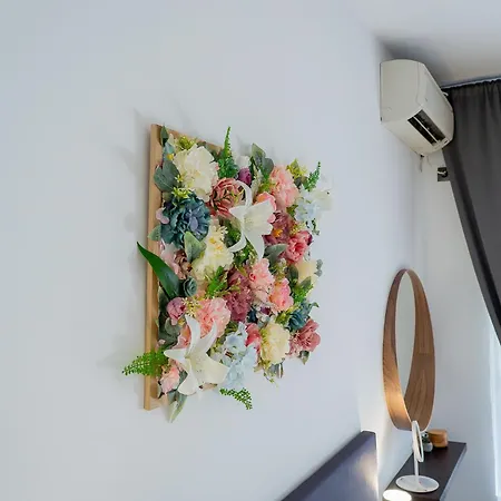 Central Apartments *