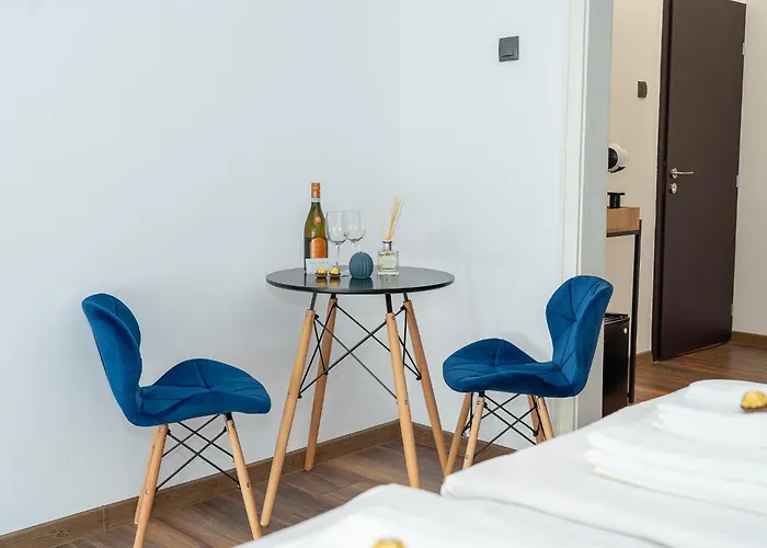 Central Apartments アパート *