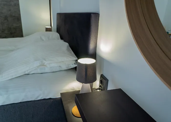 Central Apartments アパート *