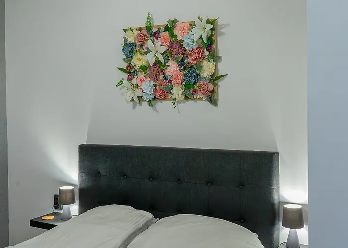 Central Apartments アパート *