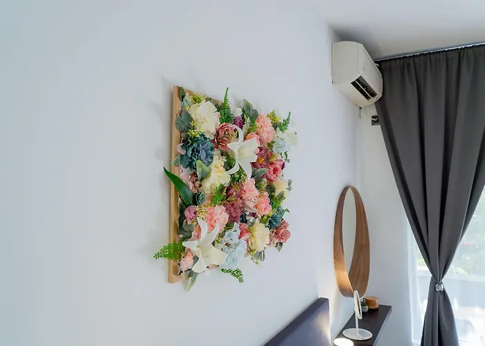 Central Apartments *